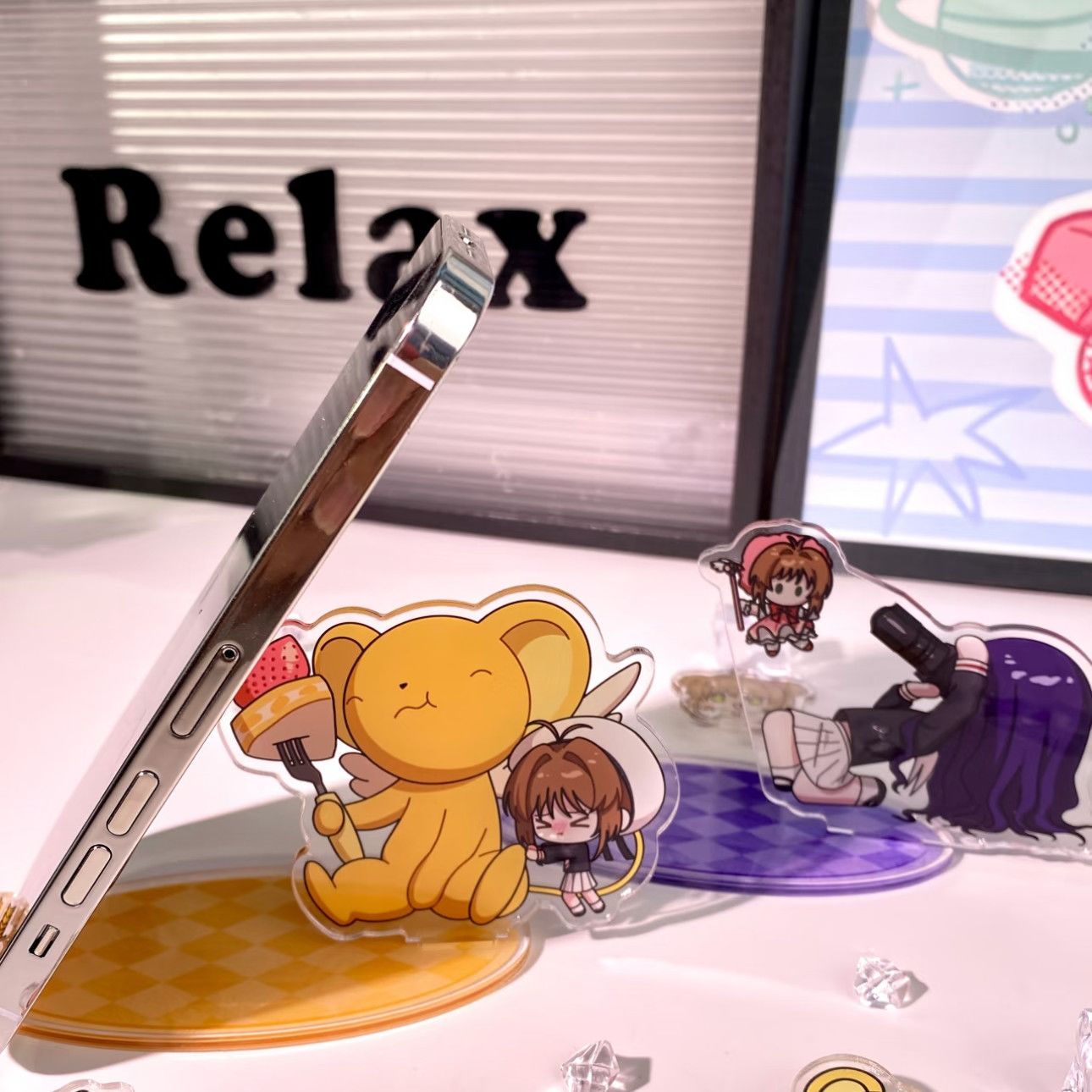 Anime Cosplay Easy - カードキャプターさくら シャオケ ファンメイドのスマホスタンド アクリル製デスクトップデコレーション 友達へのプレゼント かわいいデコレーション